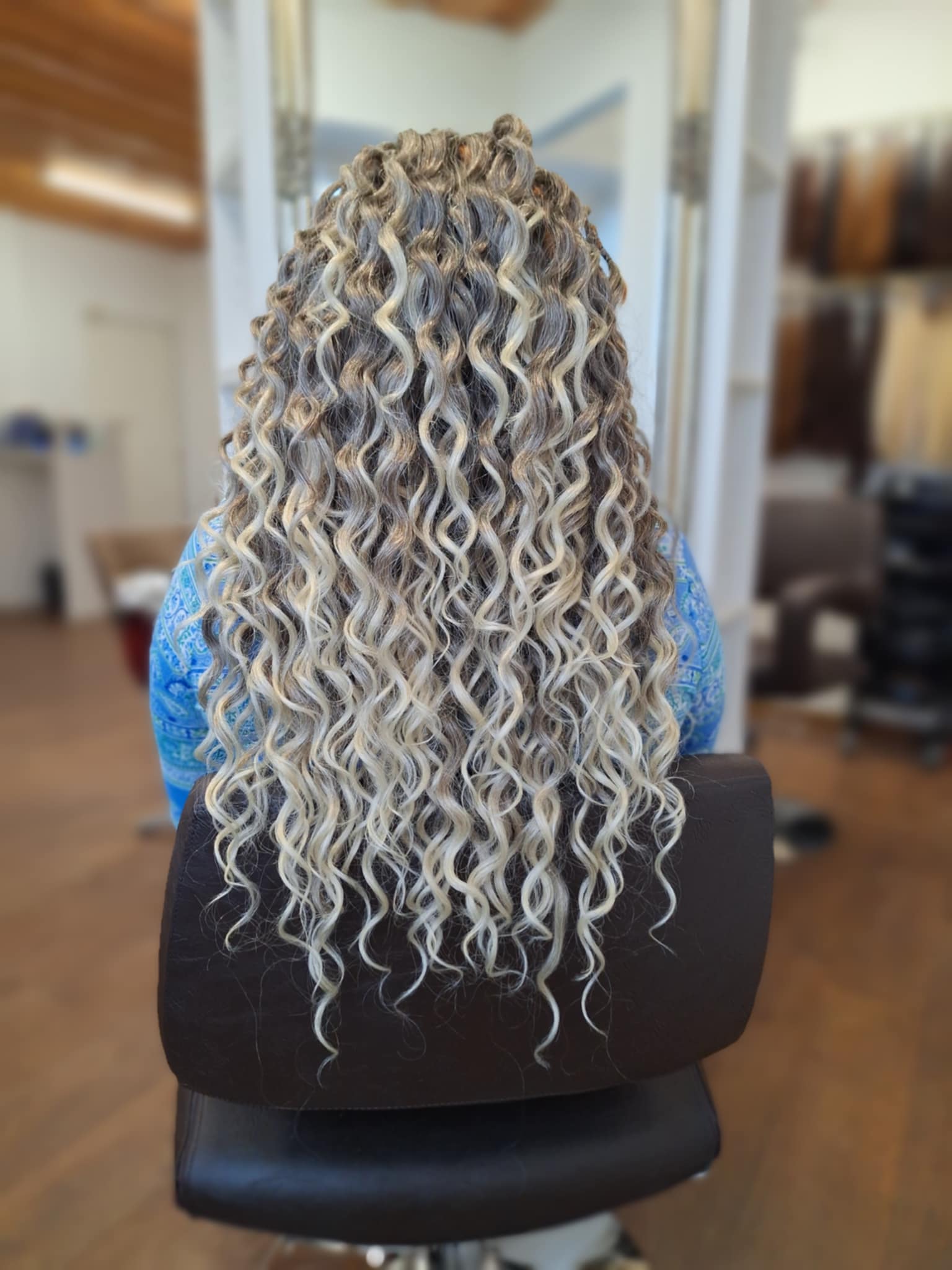 Hallid ombre lokipatsid